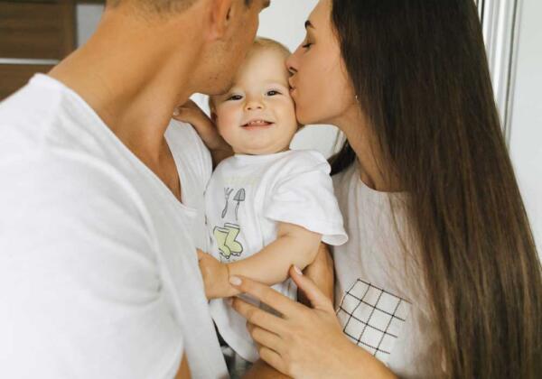 Family-with-baby-1000x700